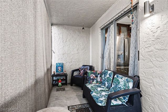 4150 Looking Glass LN 3903, Naples, FL 34112