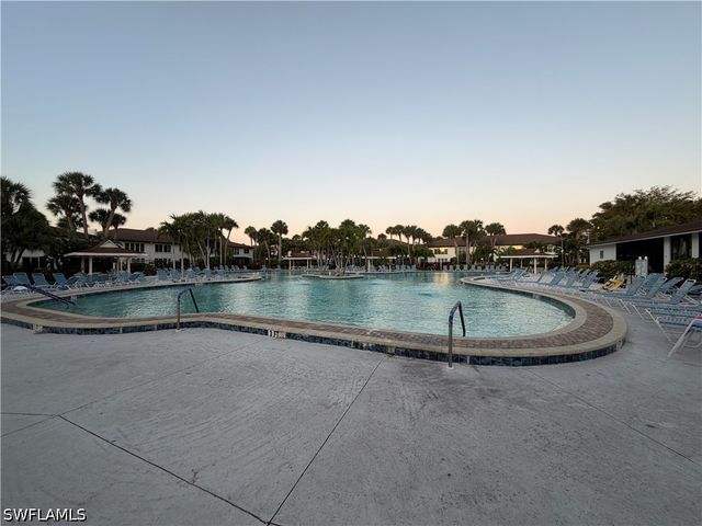 4150 Looking Glass LN 3903, Naples, FL 34112