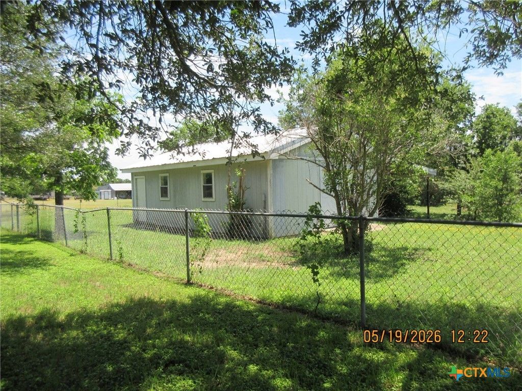 Image 19 of property listing at 506 E Loop 121, Belton, TX 76513