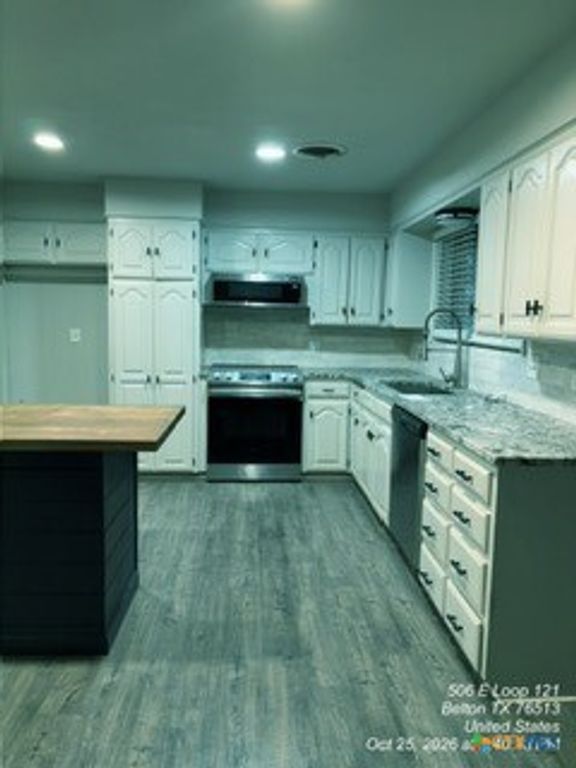Image 7 of property listing at 506 E Loop 121, Belton, TX 76513