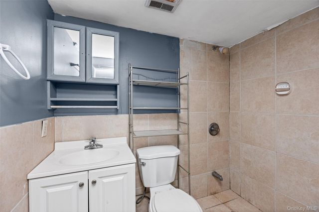 2502 Race Avenue, Medford, NY 11763