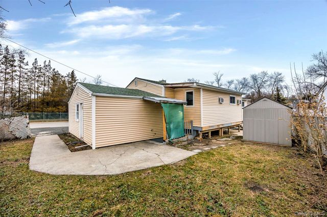 2502 Race Avenue, Medford, NY 11763