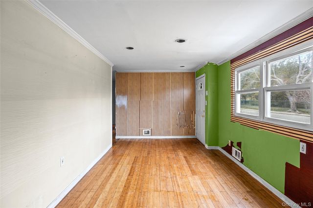 2502 Race Avenue, Medford, NY 11763