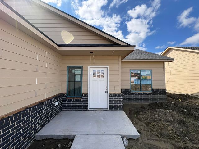 5813 Plumthicket St, Bel Aire, KS 67226