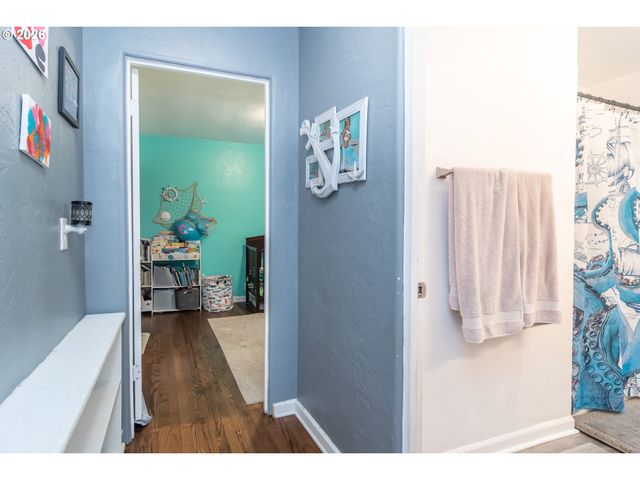 575 W CENTER St, Roseburg, OR 97471