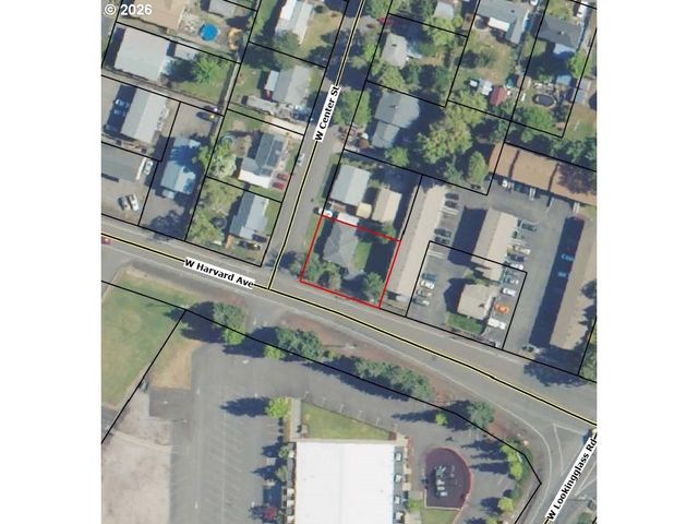 575 W CENTER St, Roseburg, OR 97471