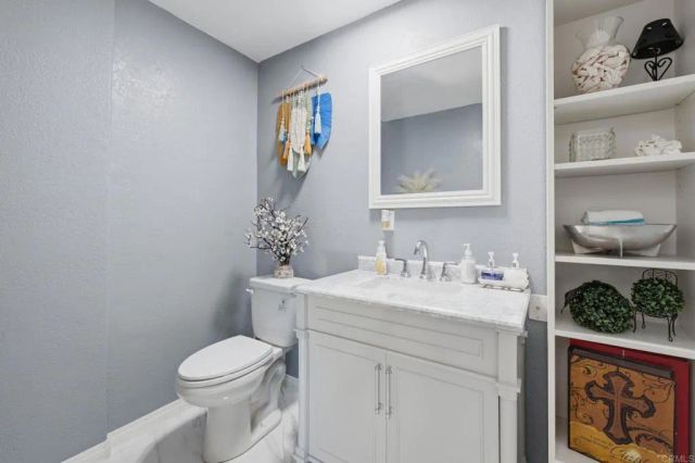 10629 Meadow Glen Way E, Escondido, CA 92026