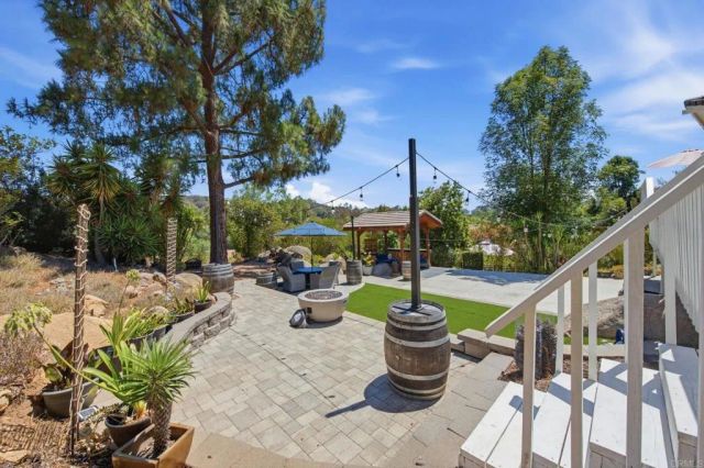 10629 Meadow Glen Way E, Escondido, CA 92026