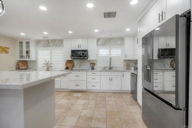10629 Meadow Glen Way E, Escondido, CA 92026