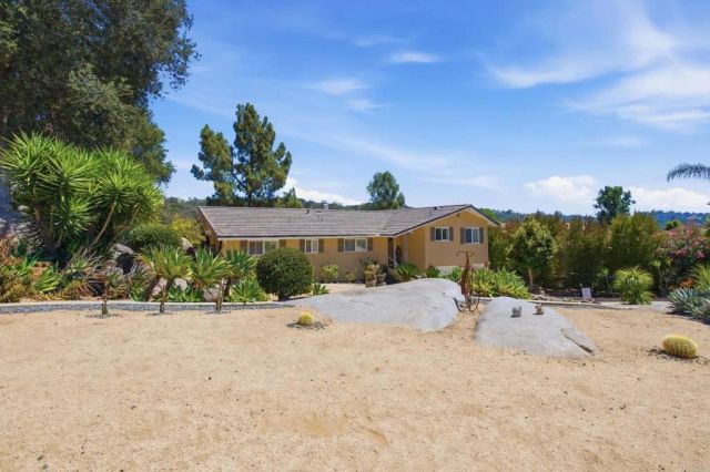 10629 Meadow Glen Way E, Escondido, CA 92026