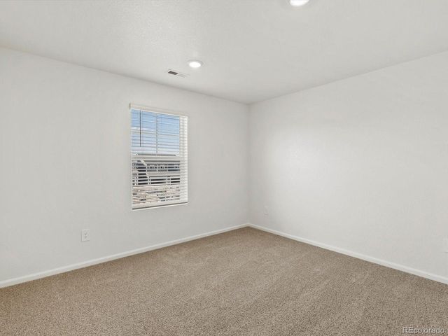 4684 Sugarcane St, Johnstown, CO 80534