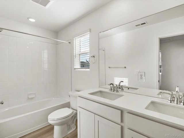 4684 Sugarcane St, Johnstown, CO 80534