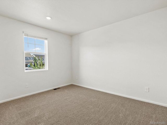 4684 Sugarcane St, Johnstown, CO 80534