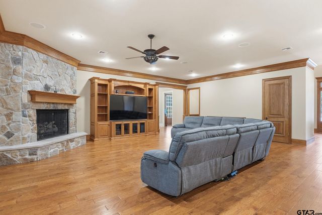 3814 Brighton Creek Circle, Tyler, TX 75707