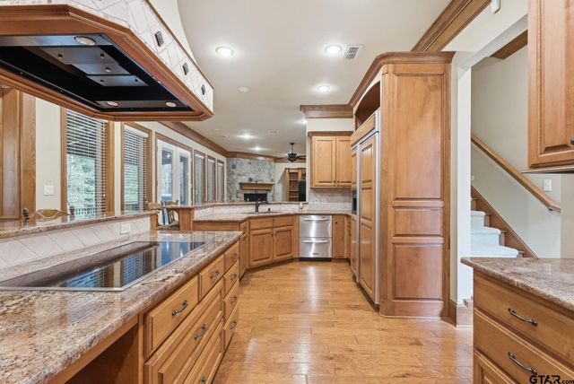 3814 Brighton Creek Circle, Tyler, TX 75707