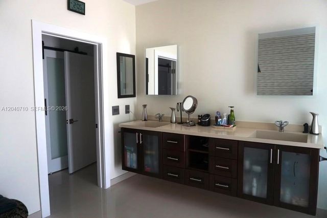 6940 SW 89th Ct, Miami, FL 33173