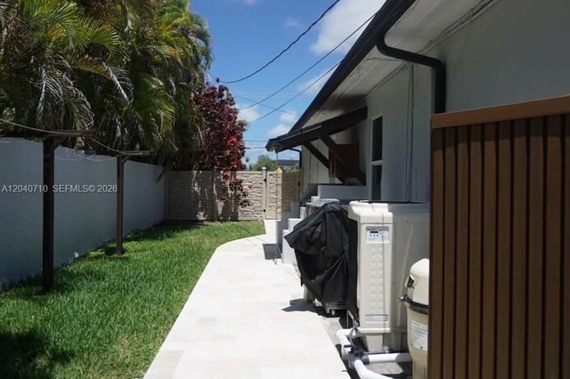 6940 SW 89th Ct, Miami, FL 33173