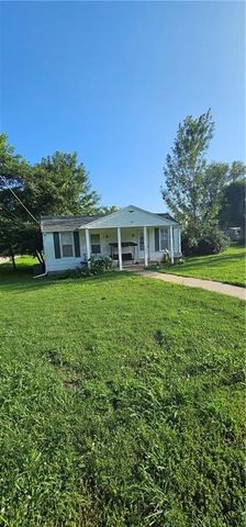 106 W Cedar Street, Waverly, MO 64096