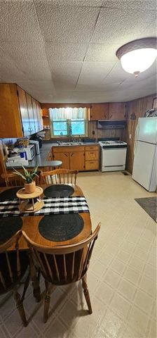 106 W Cedar Street, Waverly, MO 64096