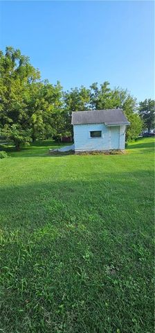 106 W Cedar Street, Waverly, MO 64096