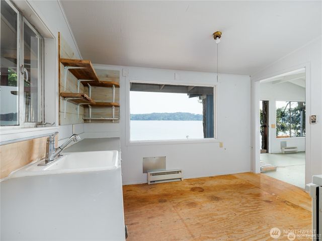 40 N Triton Head Drive, Lilliwaup, WA 98555