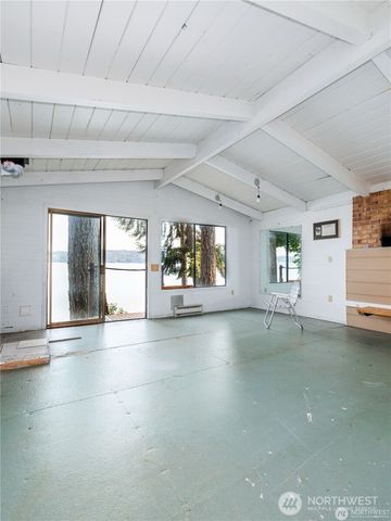 40 N Triton Head Drive, Lilliwaup, WA 98555