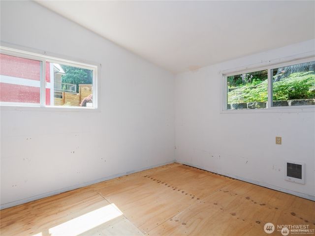 40 N Triton Head Drive, Lilliwaup, WA 98555