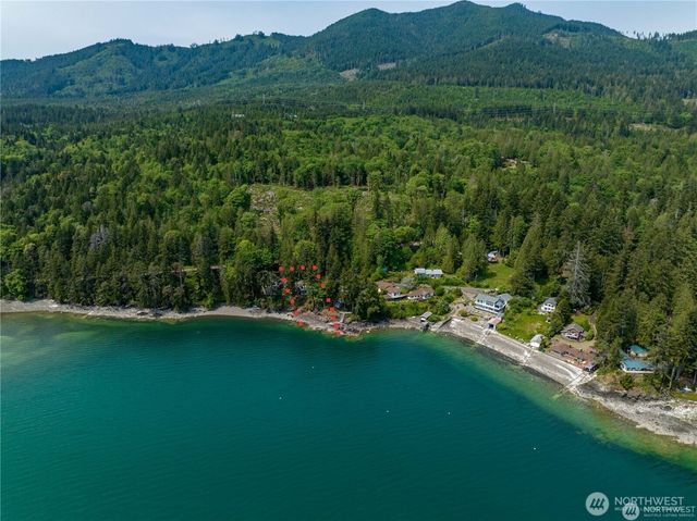 40 N Triton Head Drive, Lilliwaup, WA 98555