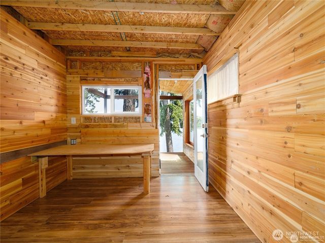 40 N Triton Head Drive, Lilliwaup, WA 98555