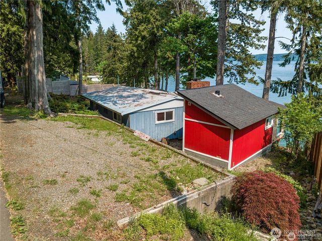 40 N Triton Head Drive, Lilliwaup, WA 98555