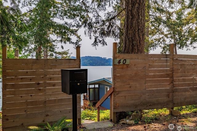 40 N Triton Head Drive, Lilliwaup, WA 98555