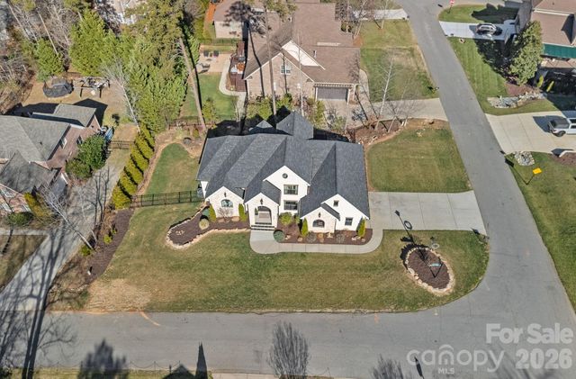 329 Bent Tree Drive, Stanley, NC 28164