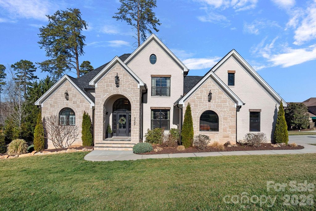329 Bent Tree Drive, Stanley, NC 28164