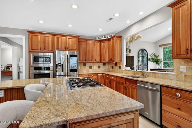 11 Palmer Circle, Millstone, NJ 08535