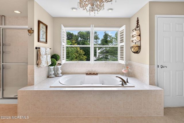 11 Palmer Circle, Millstone, NJ 08535