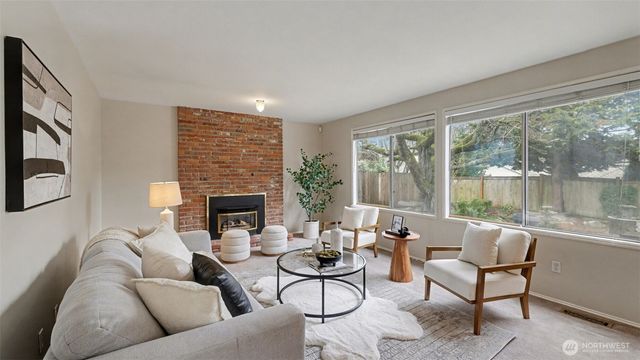 15016 SE 184th St, Renton, WA 98058