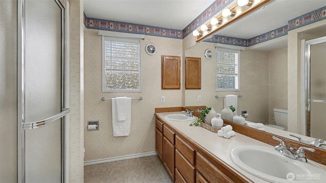 15016 SE 184th St, Renton, WA 98058