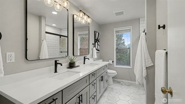 15016 SE 184th St, Renton, WA 98058