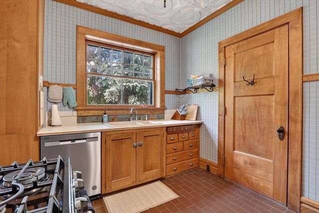 829 Church Street, Beloit, WI 53511
