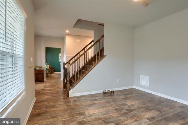 304 LEXINGTON LANE, Shippensburg, PA 17257