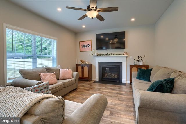 304 LEXINGTON LANE, Shippensburg, PA 17257