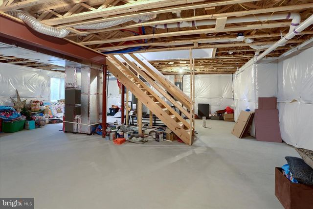 304 LEXINGTON LANE, Shippensburg, PA 17257