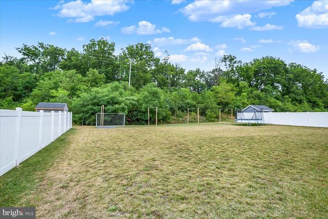 304 LEXINGTON LANE, Shippensburg, PA 17257
