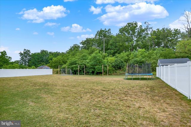 304 LEXINGTON LANE, Shippensburg, PA 17257