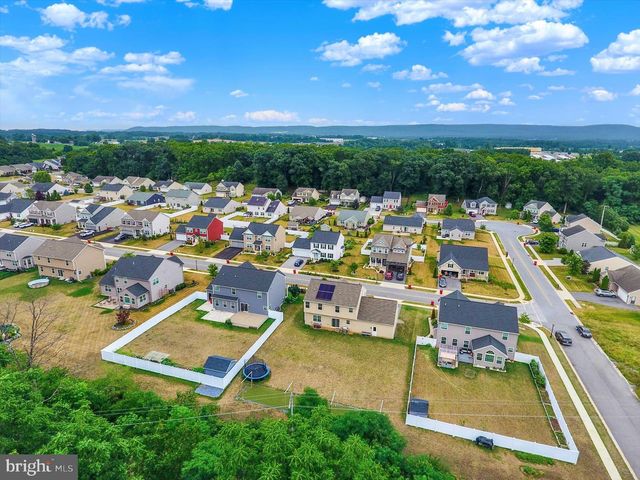 304 LEXINGTON LANE, Shippensburg, PA 17257
