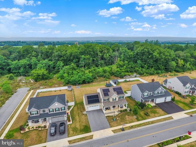 304 LEXINGTON LANE, Shippensburg, PA 17257