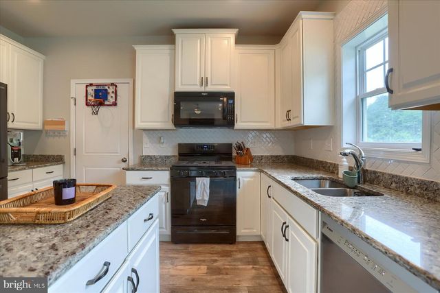 304 LEXINGTON LANE, Shippensburg, PA 17257