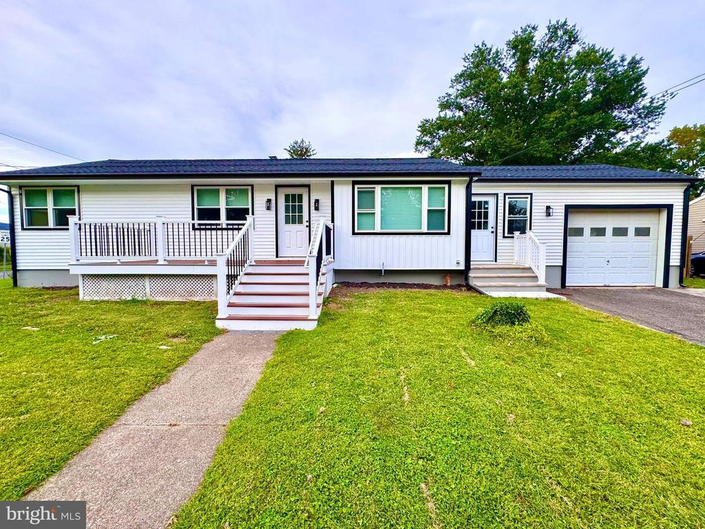 14 HARTMAN DR, HAMILTON, NJ 08690 — exterior