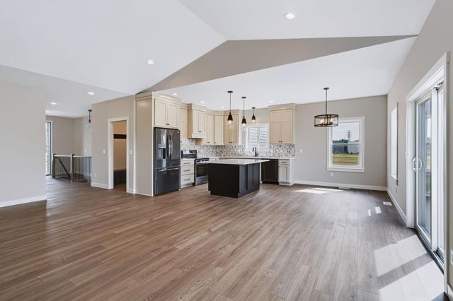 491 Elbert Drive, Hudson, WI 54016