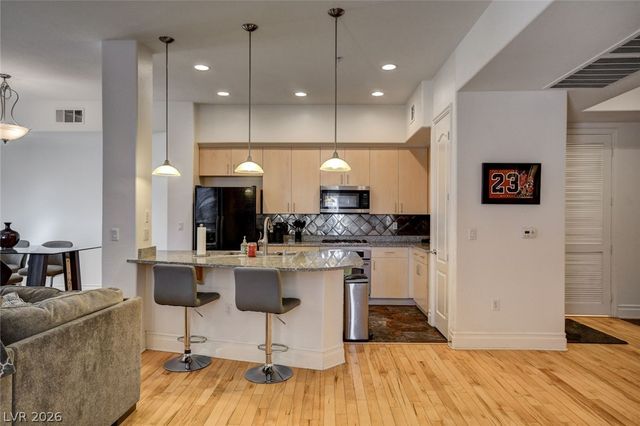 38 East Serene Avenue 306, Las Vegas, NV 89123